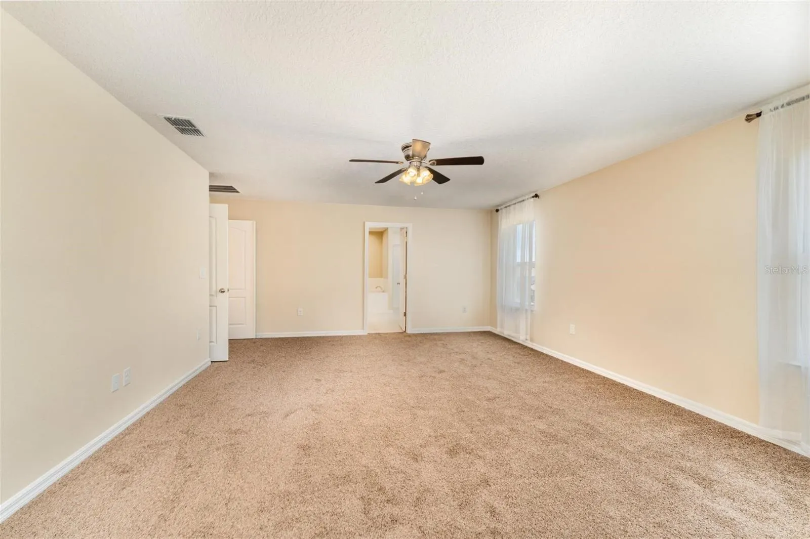 392 SUMMER SQUALL RD