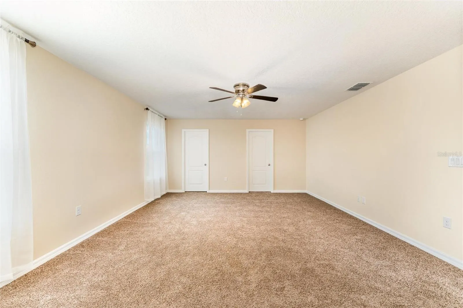 392 SUMMER SQUALL RD