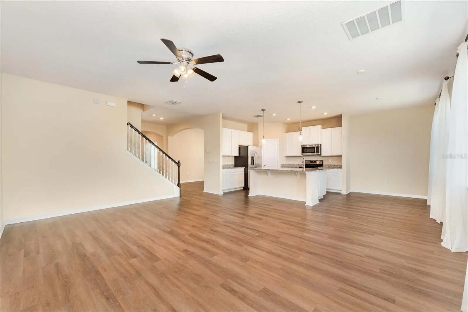 392 SUMMER SQUALL RD
