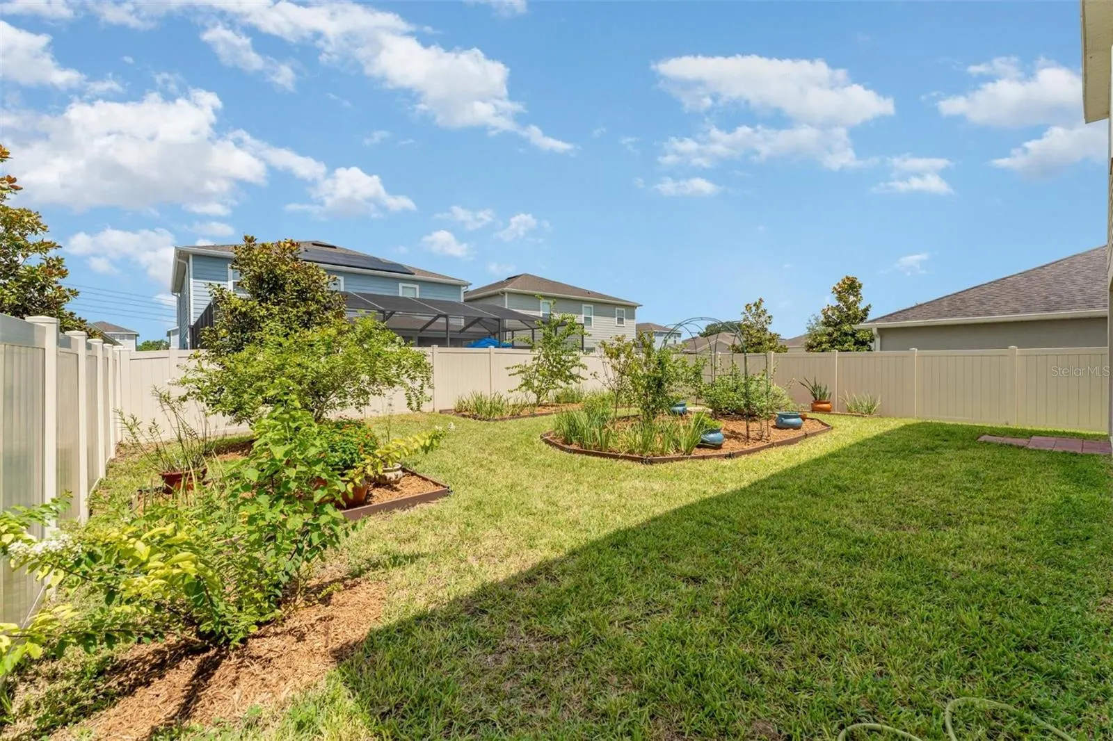 392 SUMMER SQUALL RD