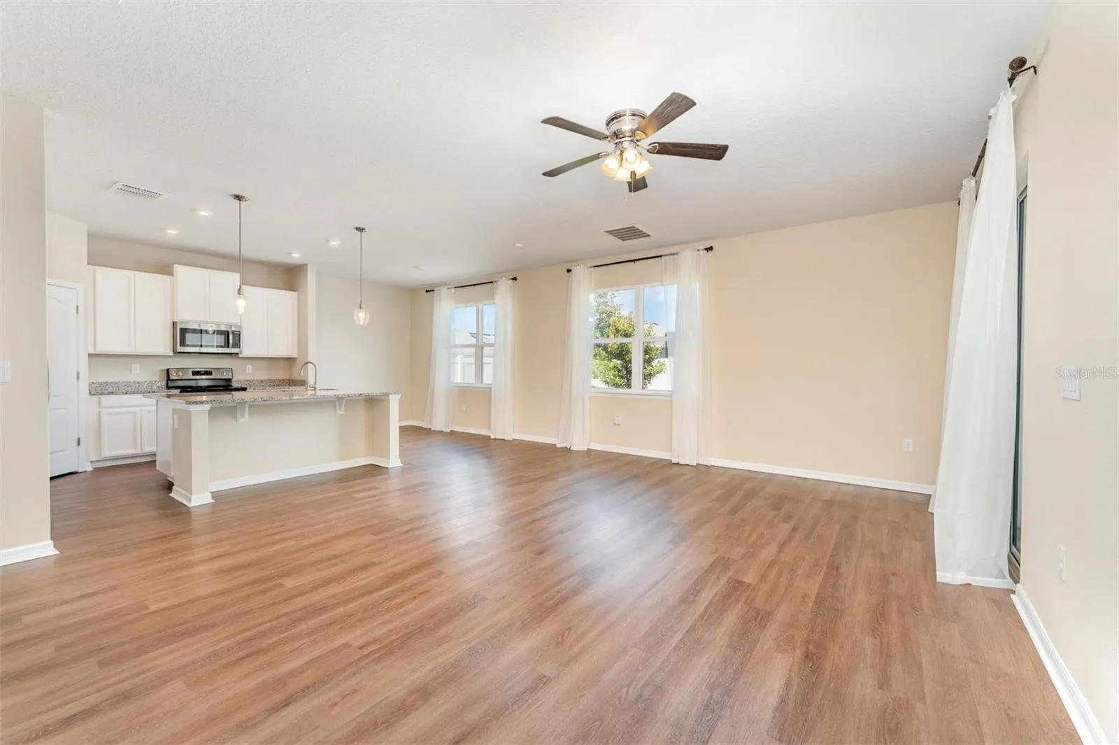392 SUMMER SQUALL RD