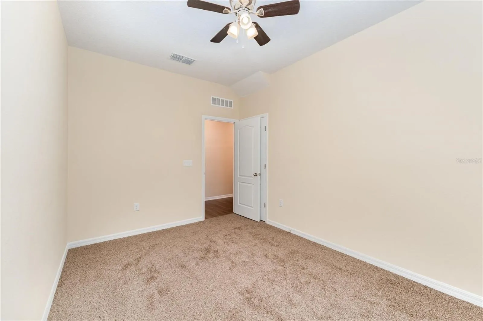 392 SUMMER SQUALL RD