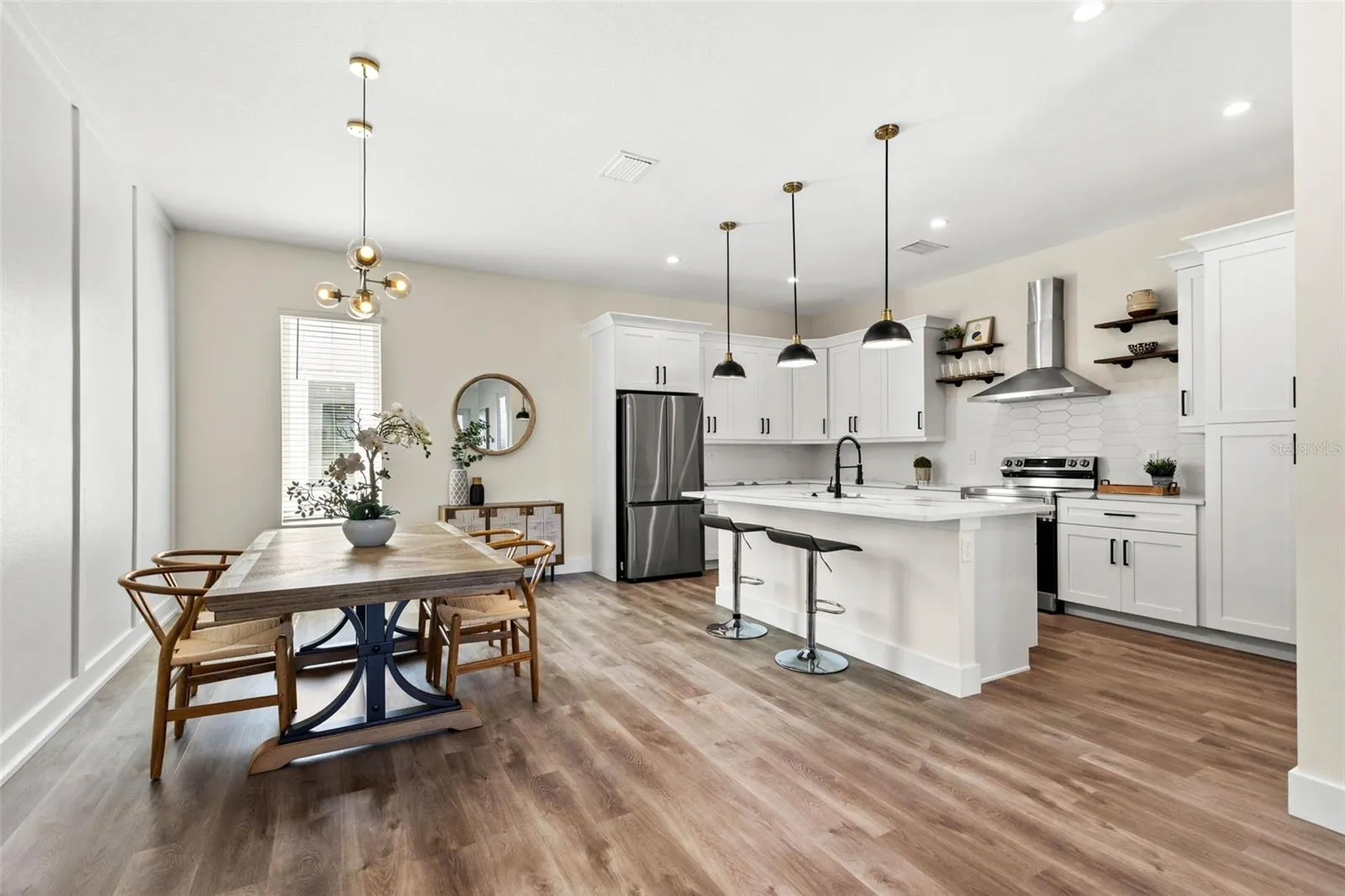 121 E WARREN AVE #1, #1