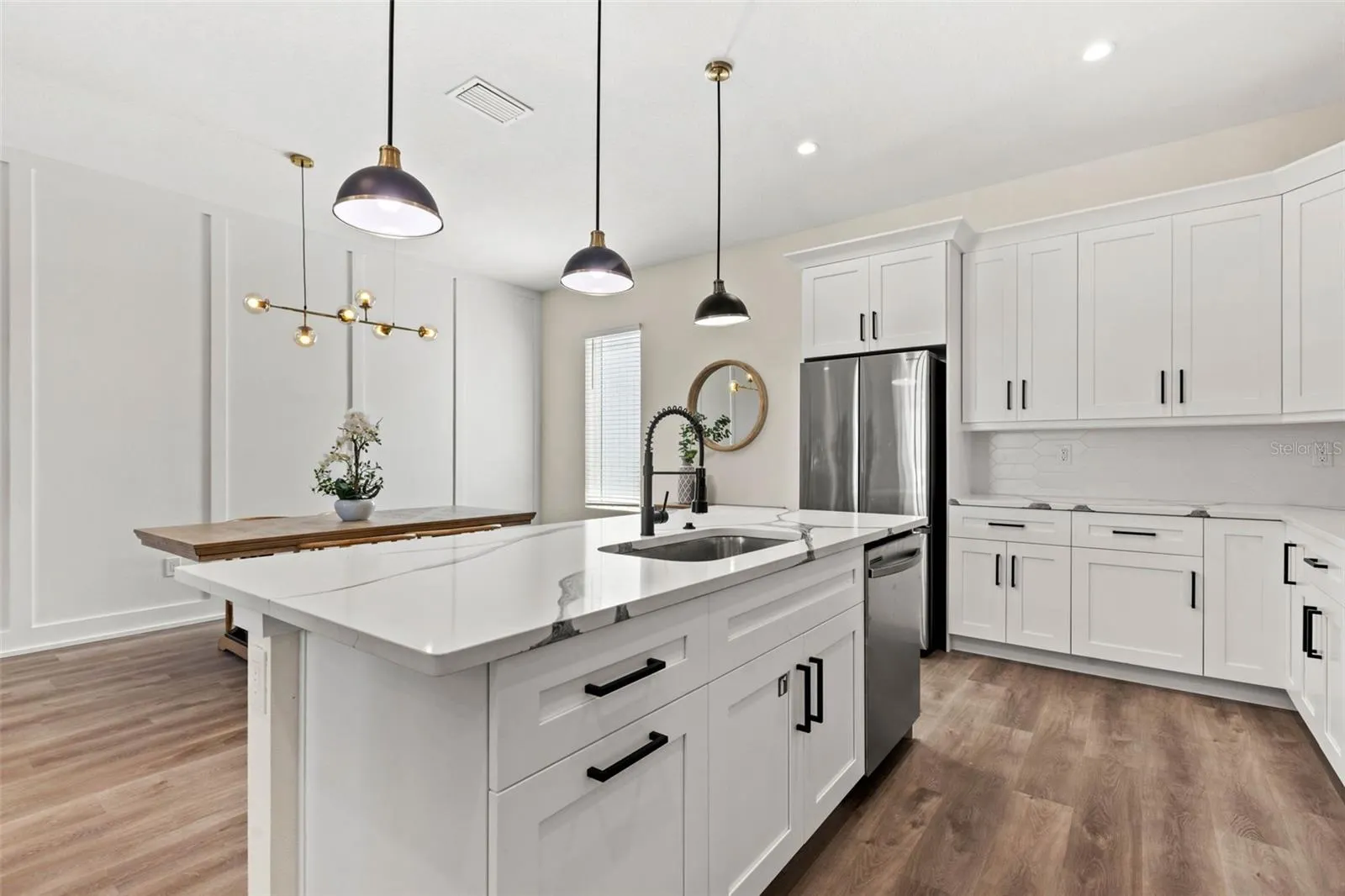 121 E WARREN AVE #1, #1