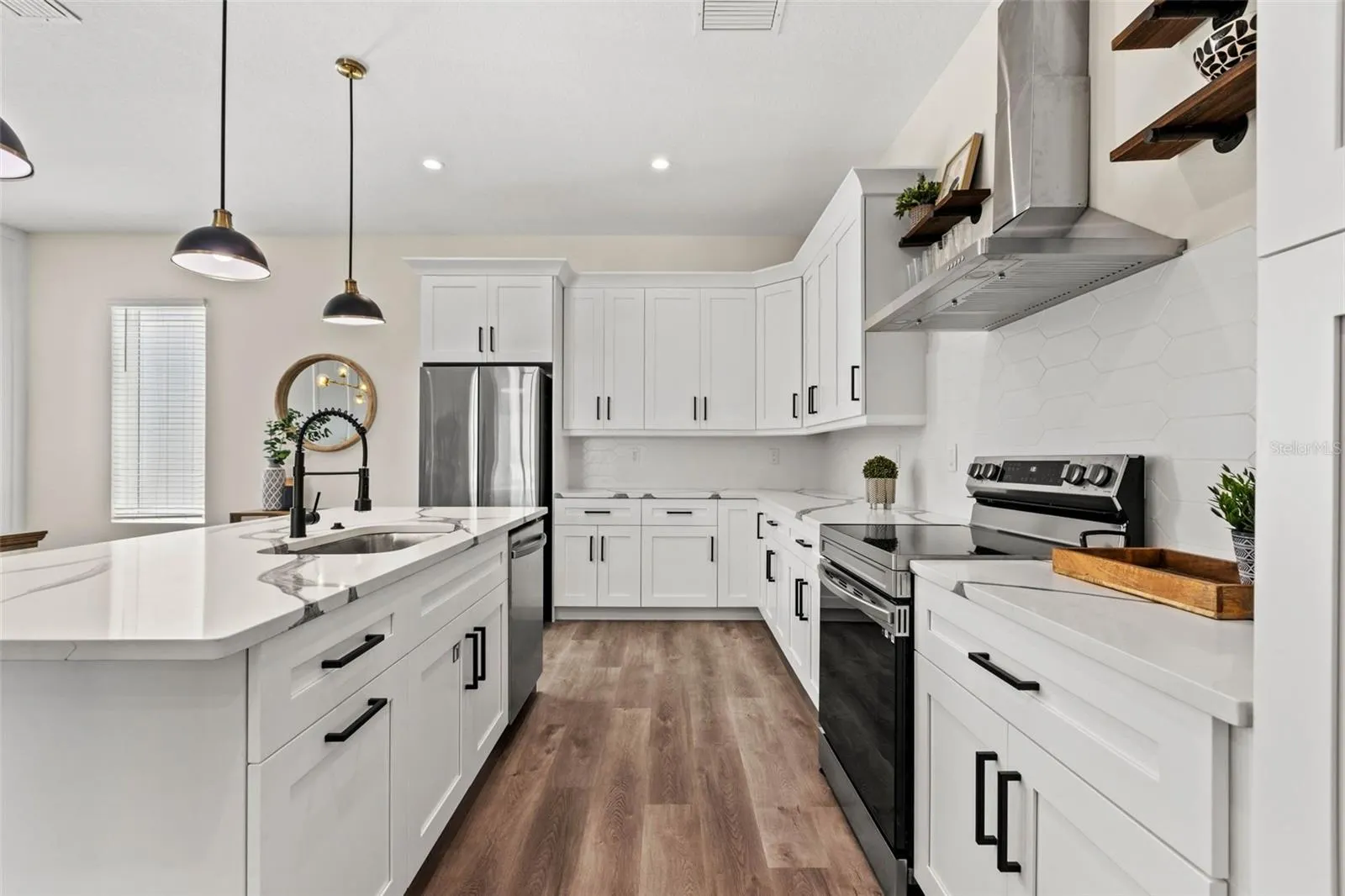 121 E WARREN AVE #1, #1