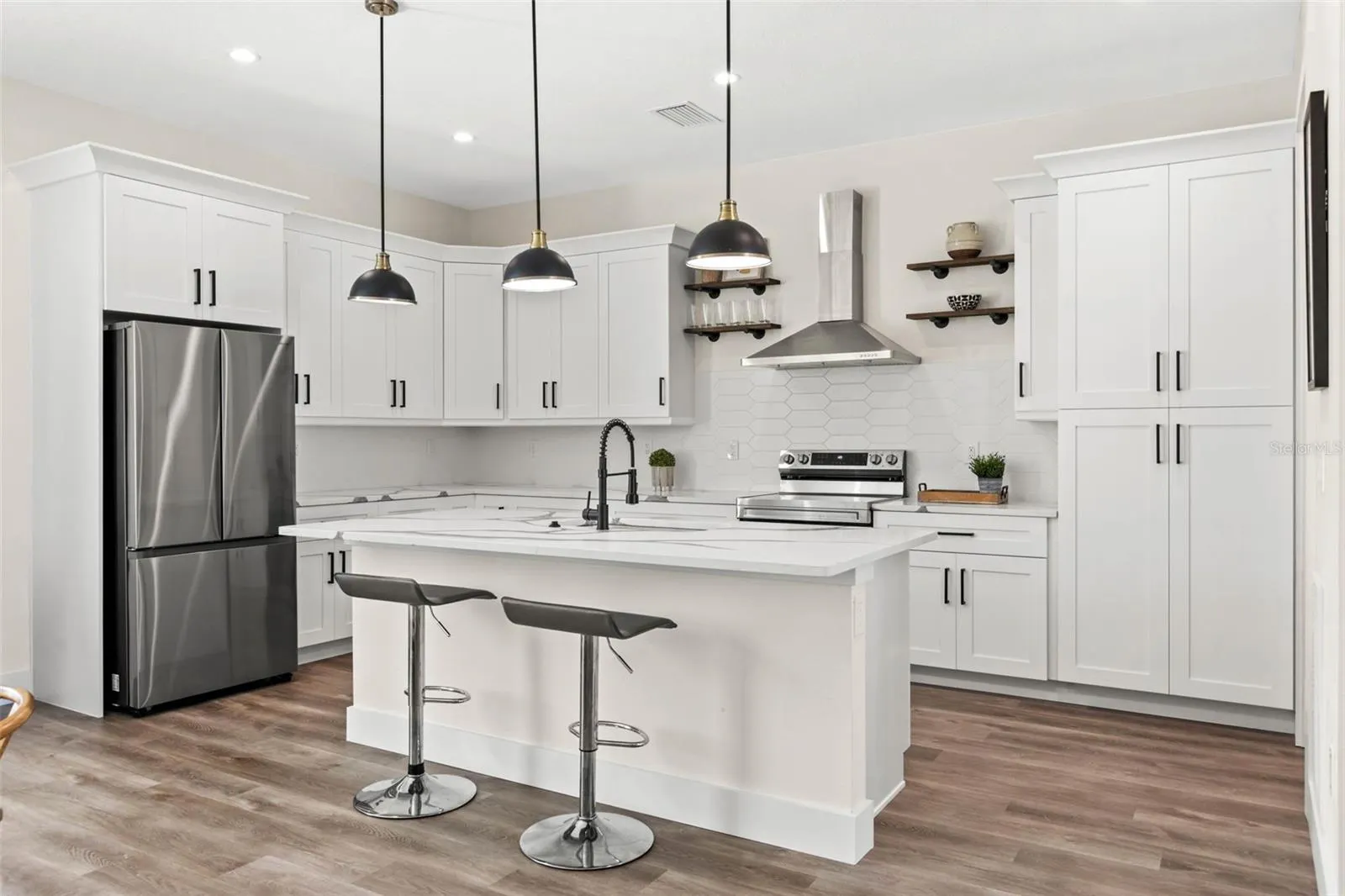 121 E WARREN AVE #1, #1