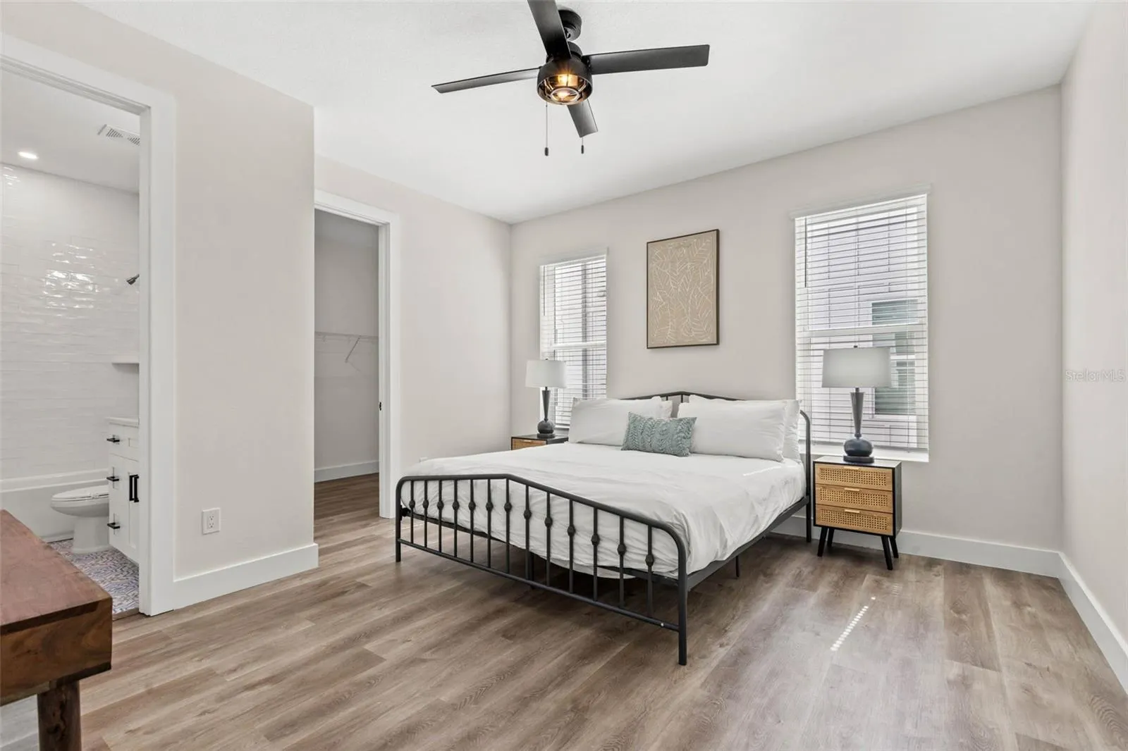 121 E WARREN AVE #1, #1