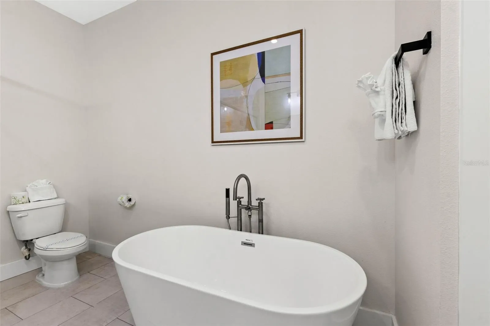 121 E WARREN AVE #1, #1