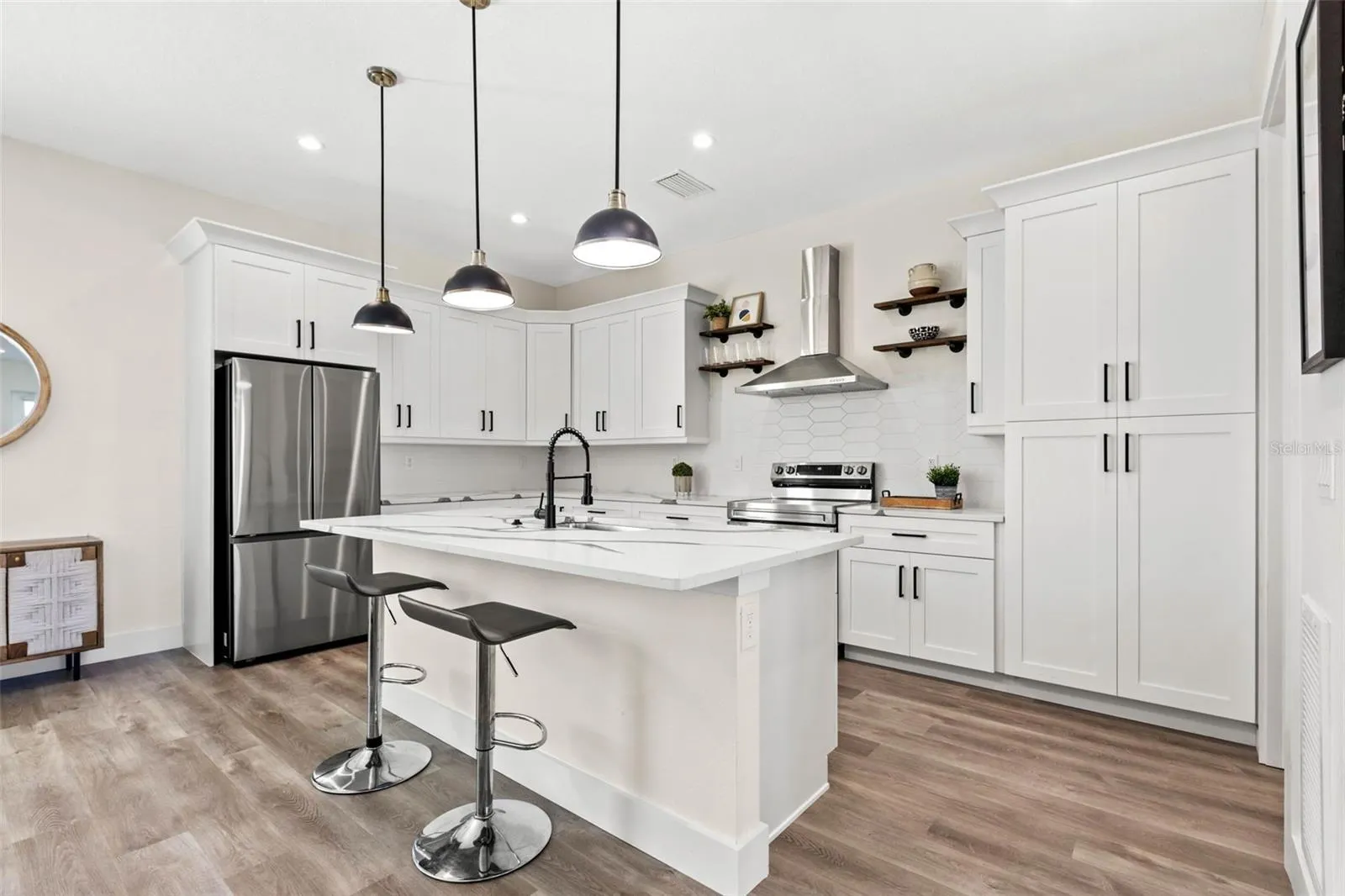121 E WARREN AVE #1, #1