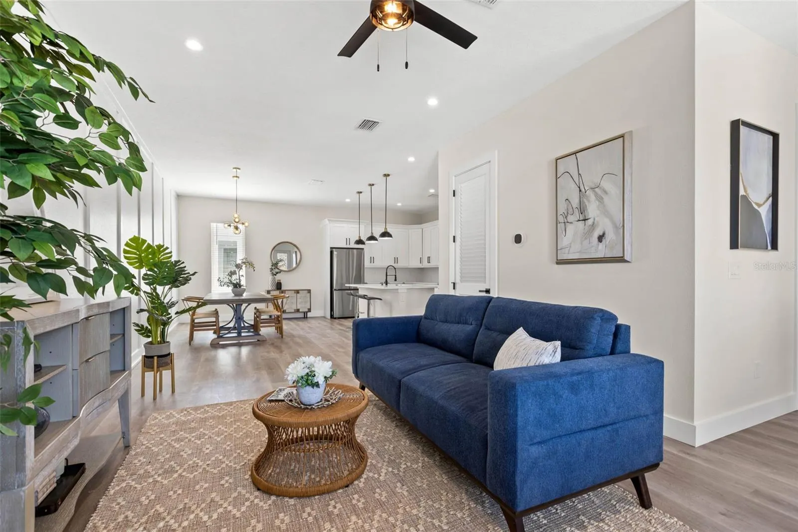 121 E WARREN AVE #1, #1