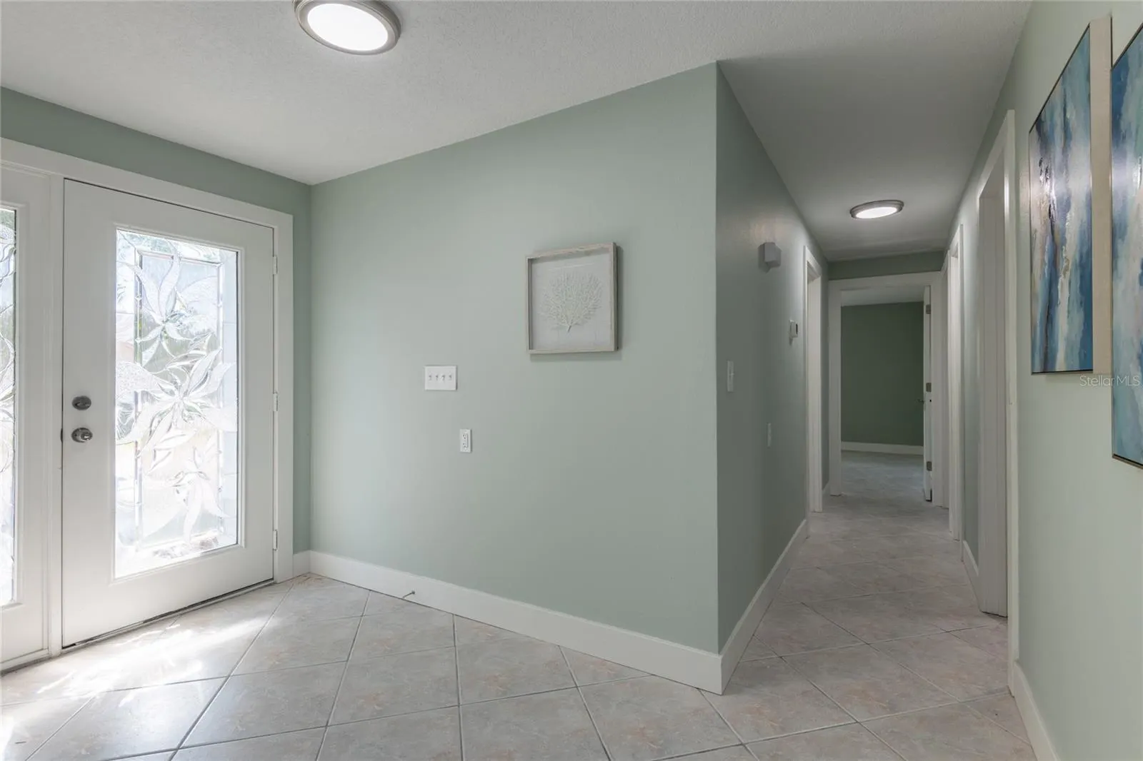 2276 CAROLYN DR