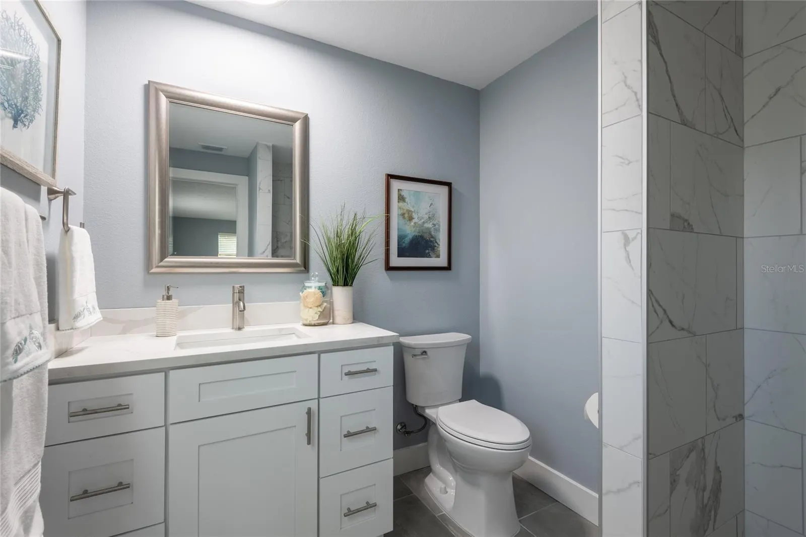 2276 CAROLYN DR