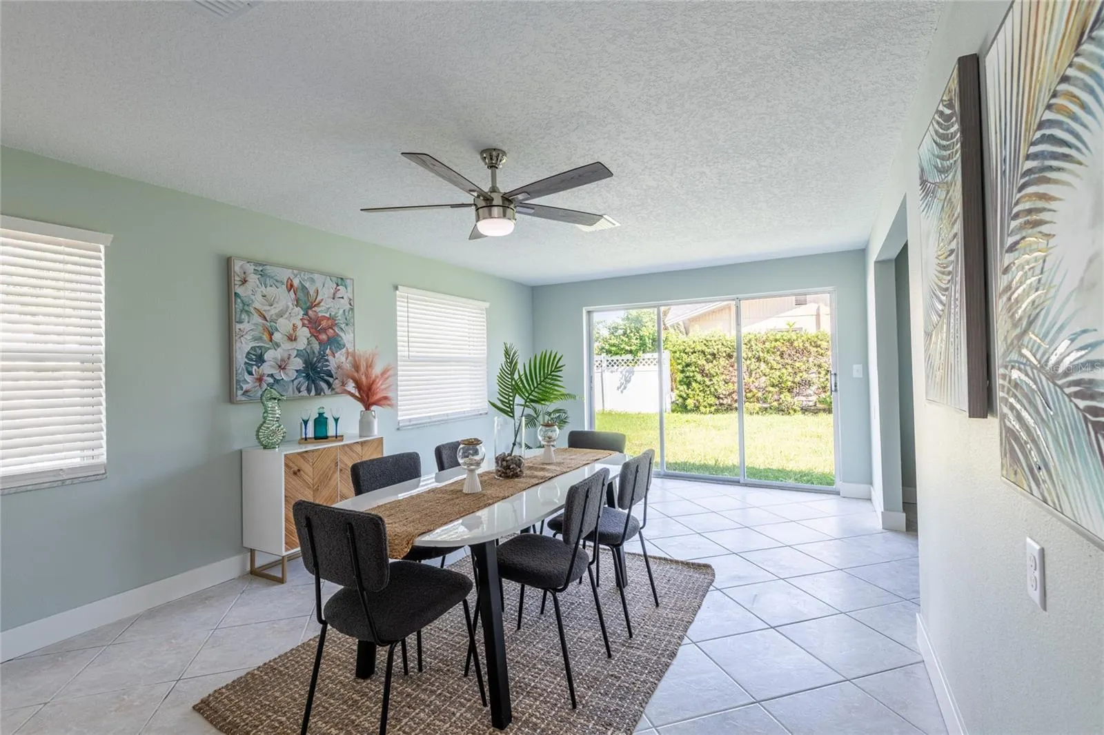 2276 CAROLYN DR