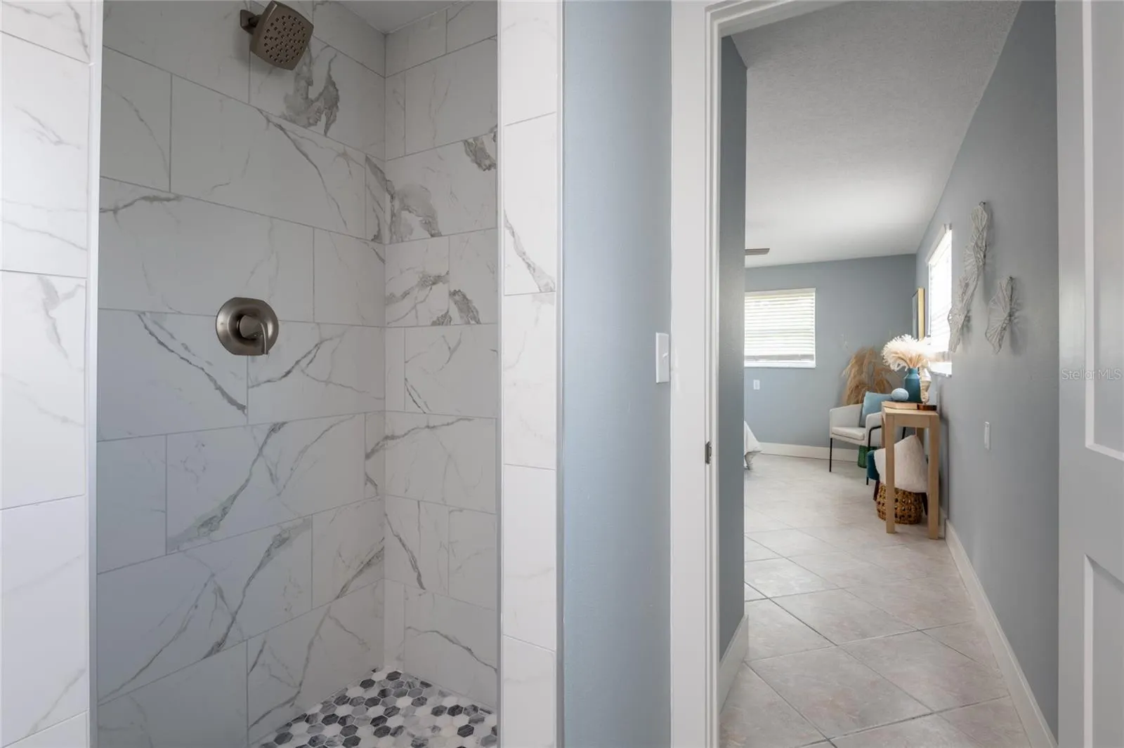 2276 CAROLYN DR