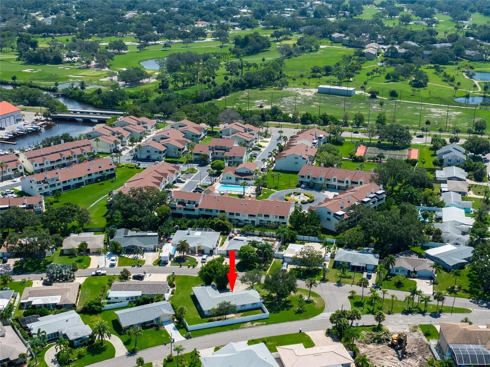 2276 CAROLYN DR