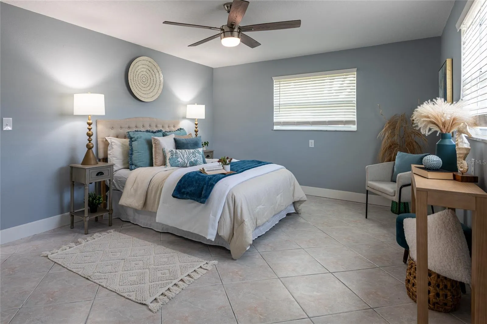2276 CAROLYN DR