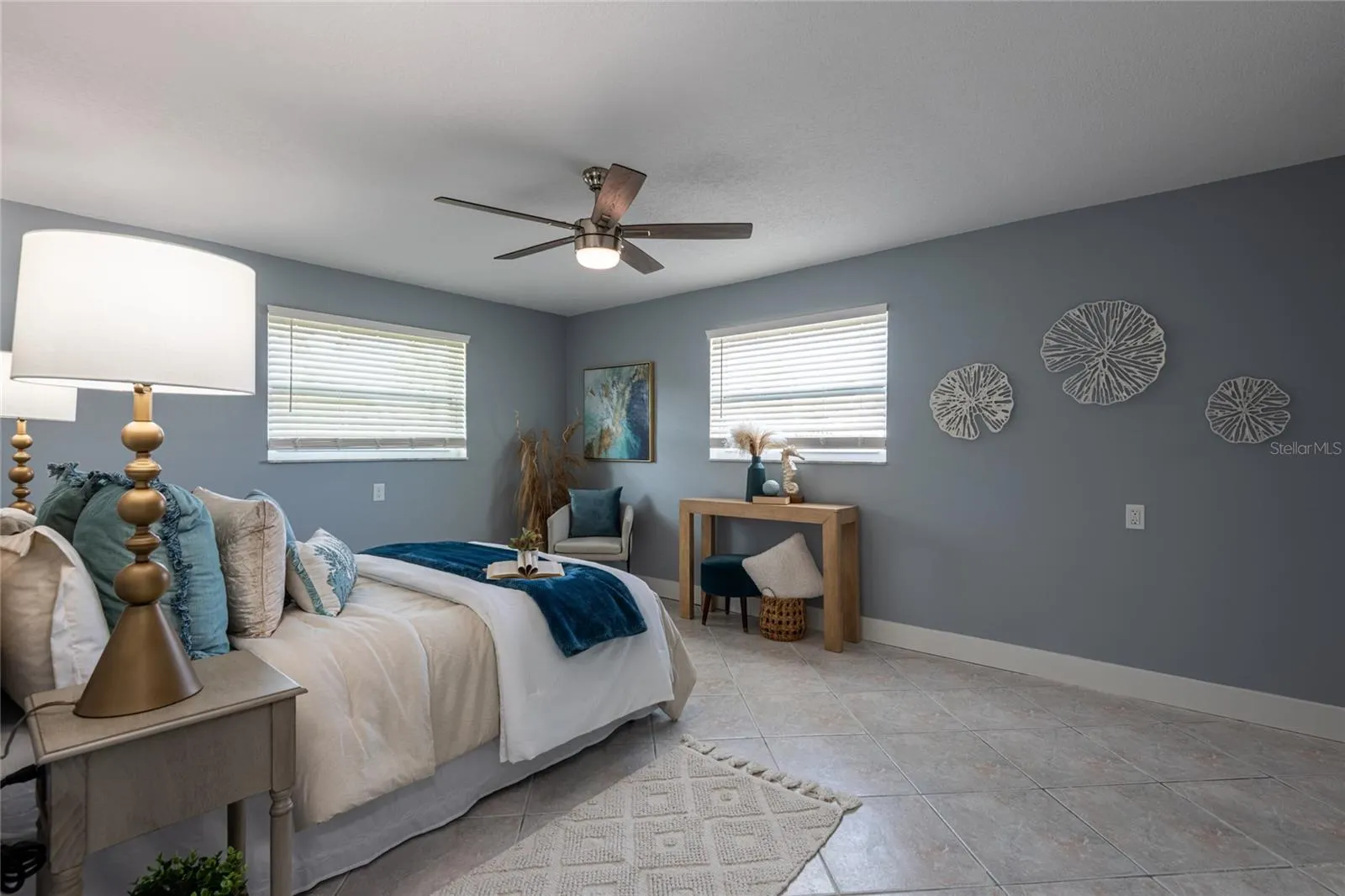 2276 CAROLYN DR