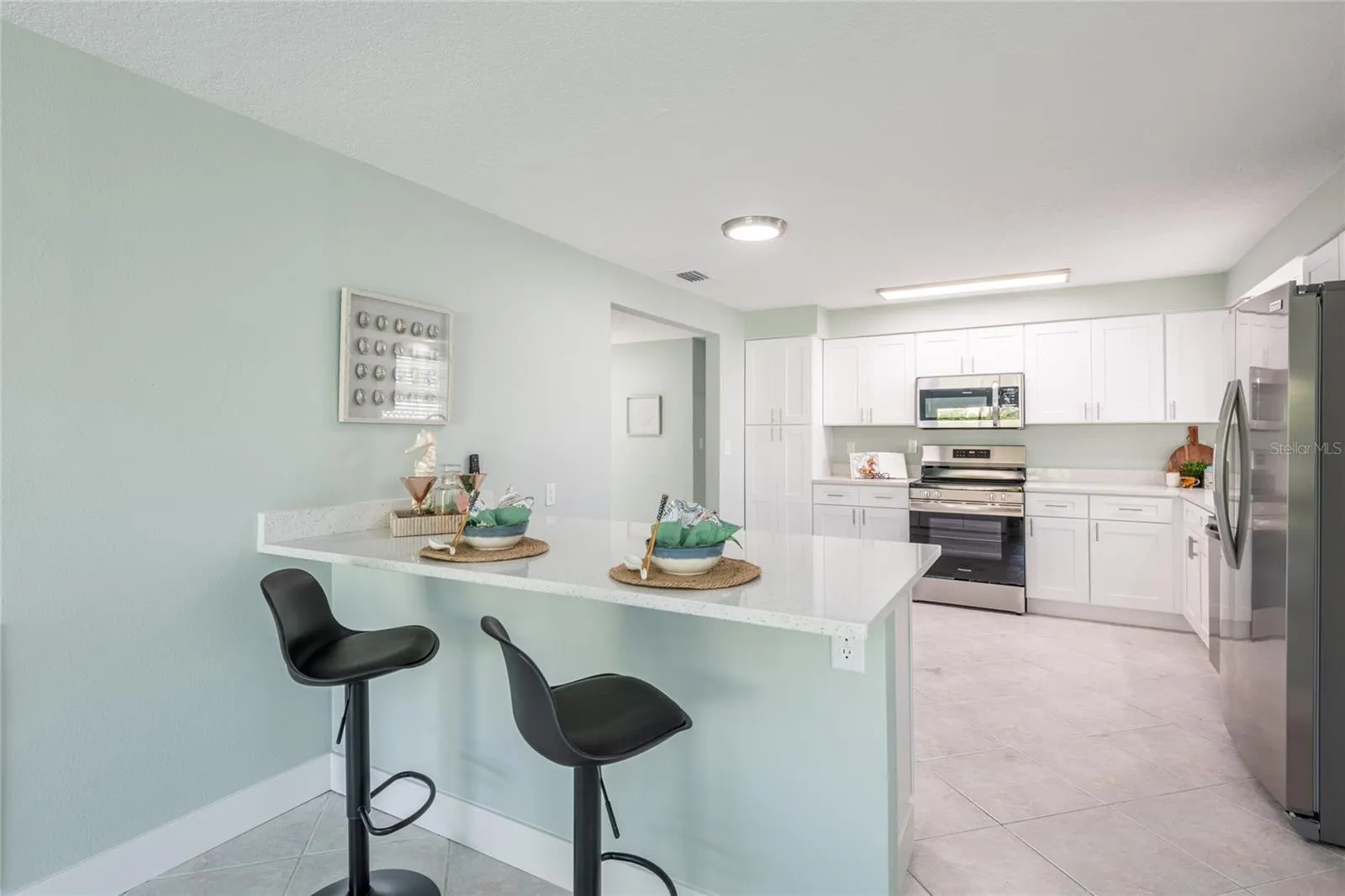 2276 CAROLYN DR