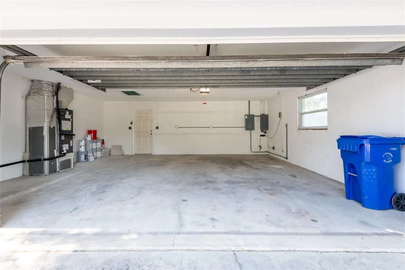 2276 CAROLYN DR