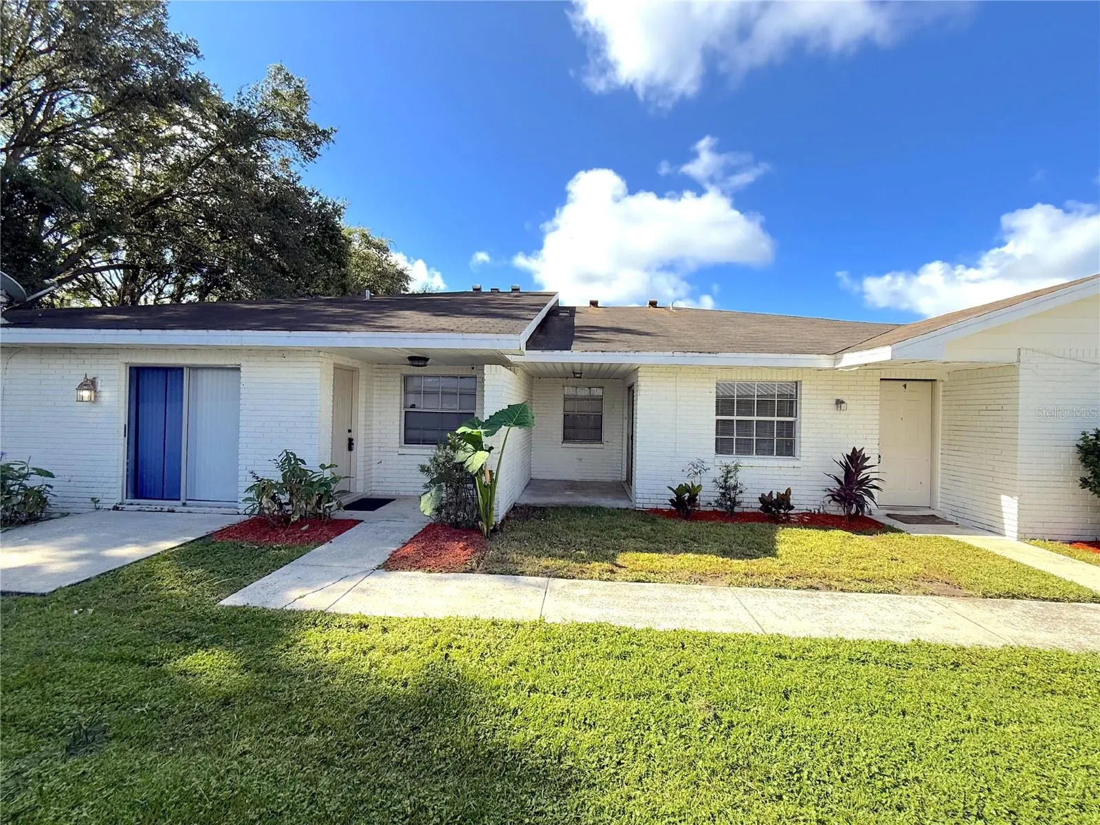 3249 BLOOMINGDALE VILLAS CT