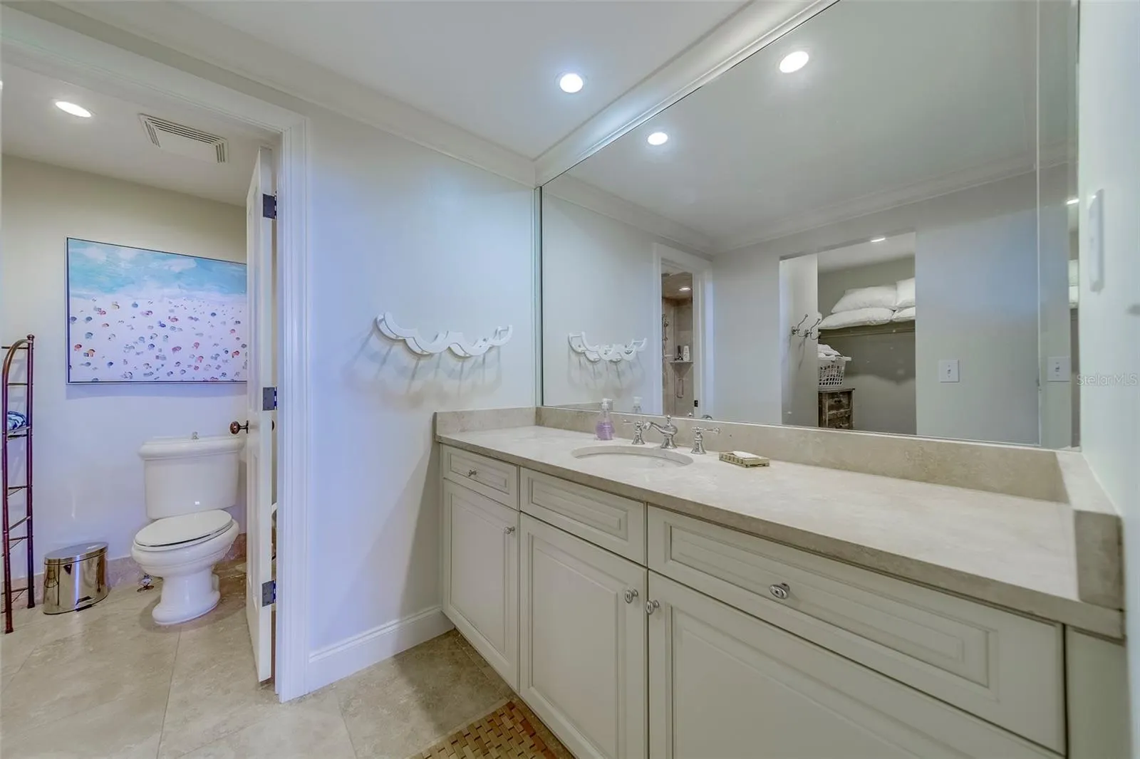 2250 GULF BLVD #B2, #B2