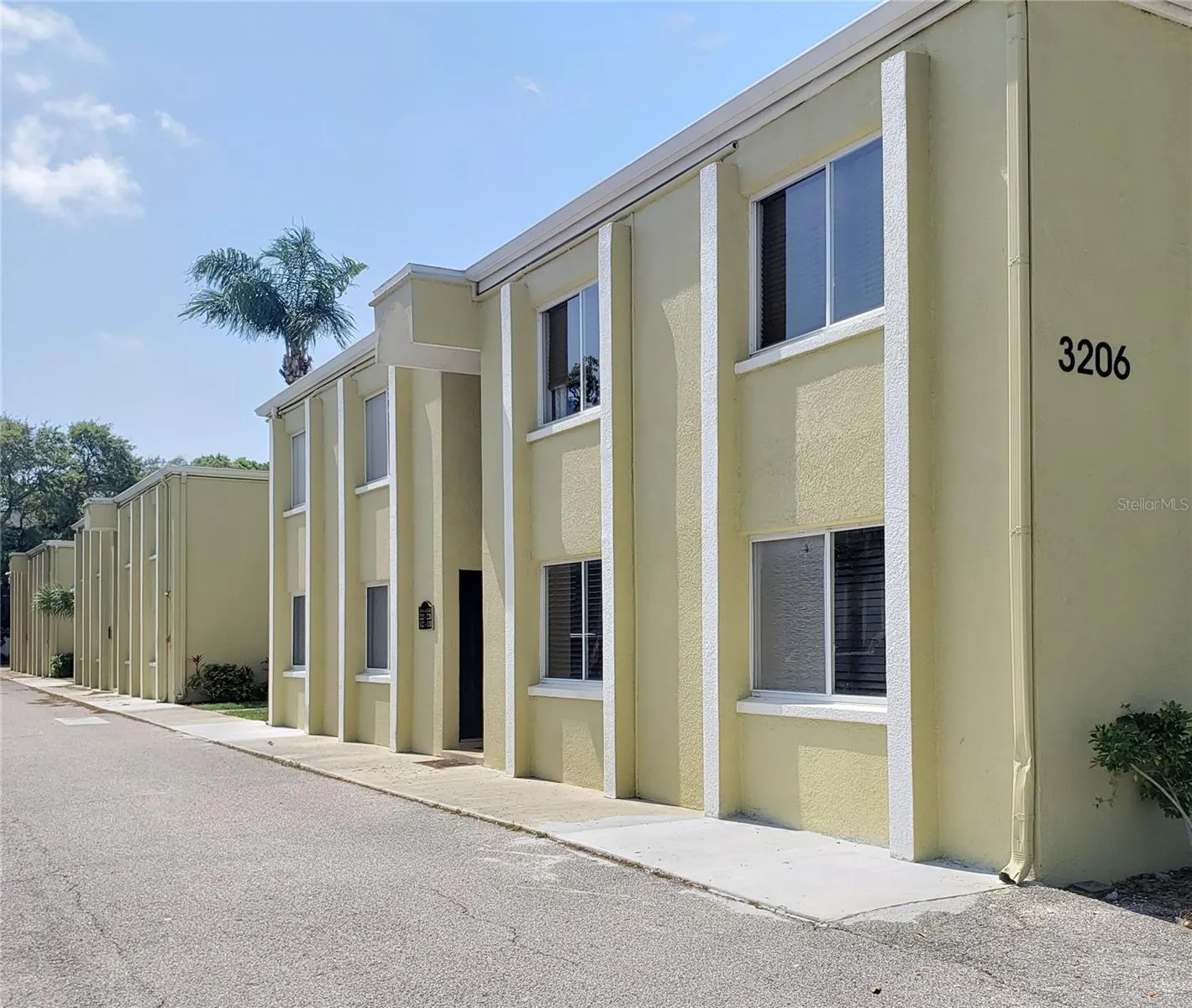 3206 W AZEELE ST #219, #219