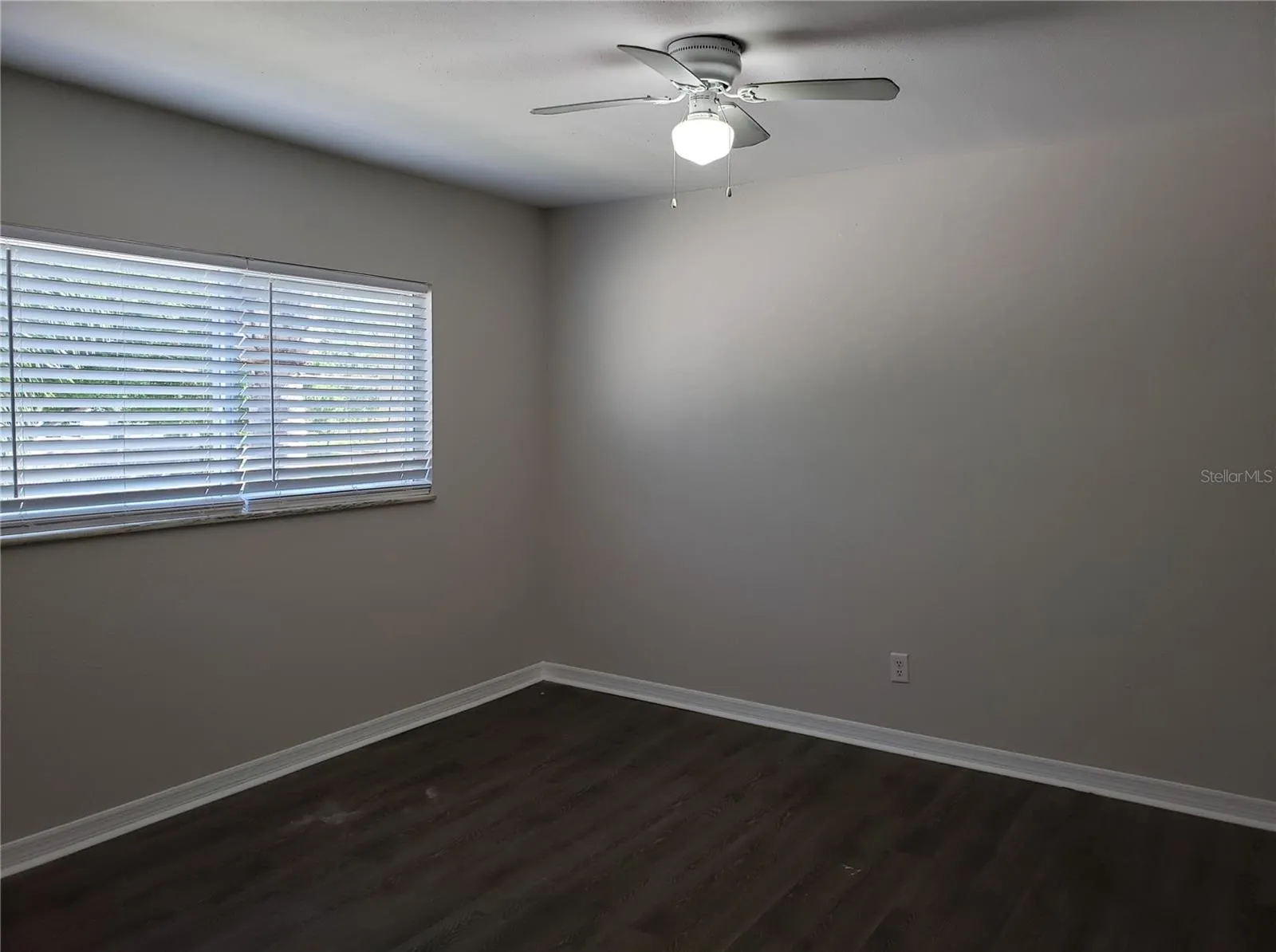 3206 W AZEELE ST #219, #219