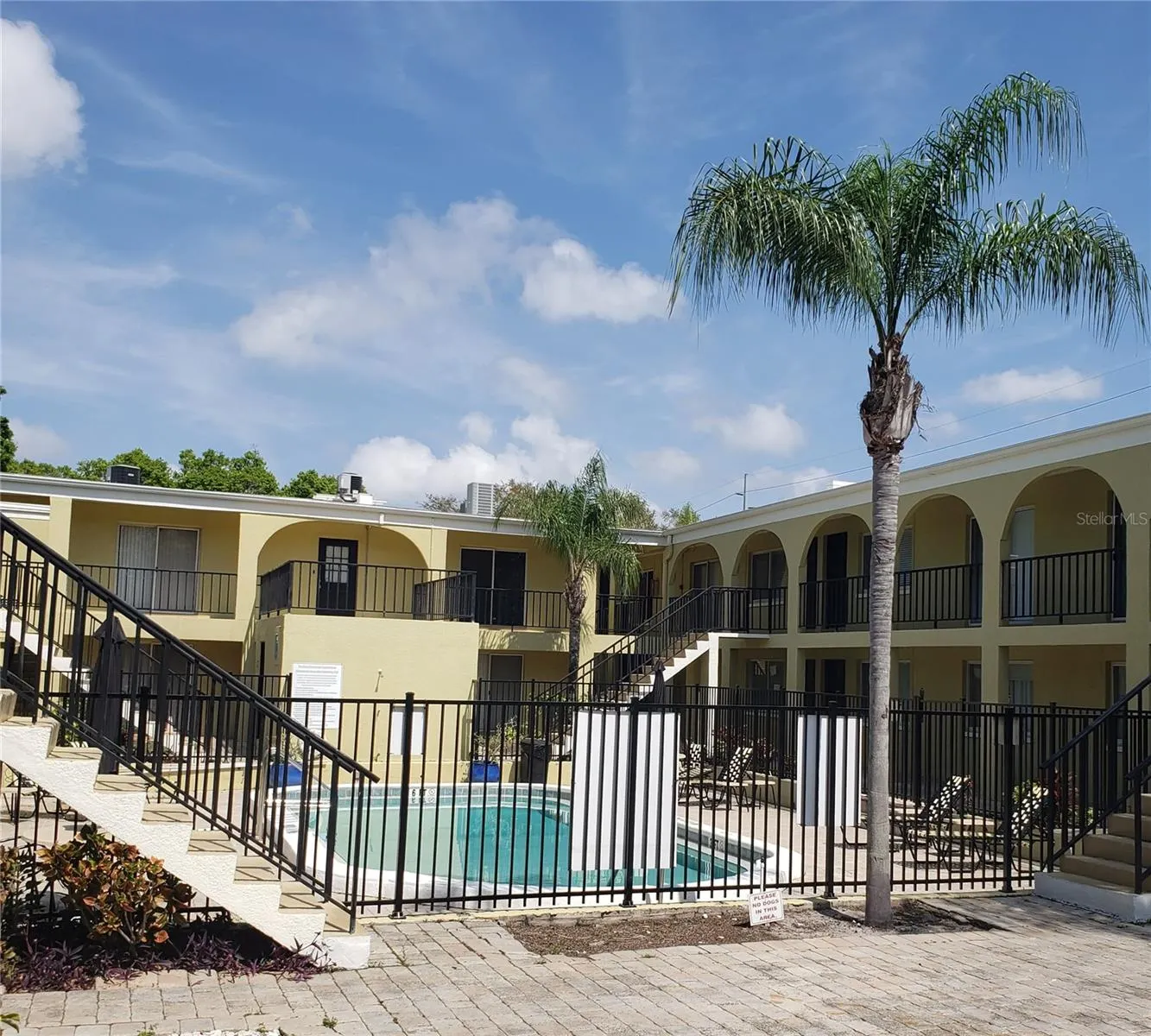 3206 W AZEELE ST #219, #219