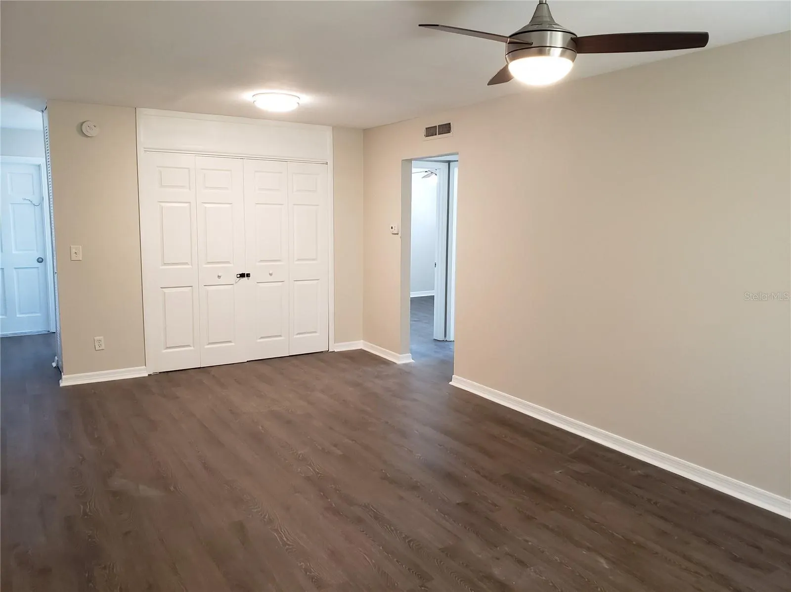 3206 W AZEELE ST #219, #219