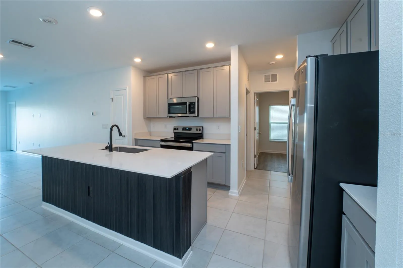 336 LOCH CT