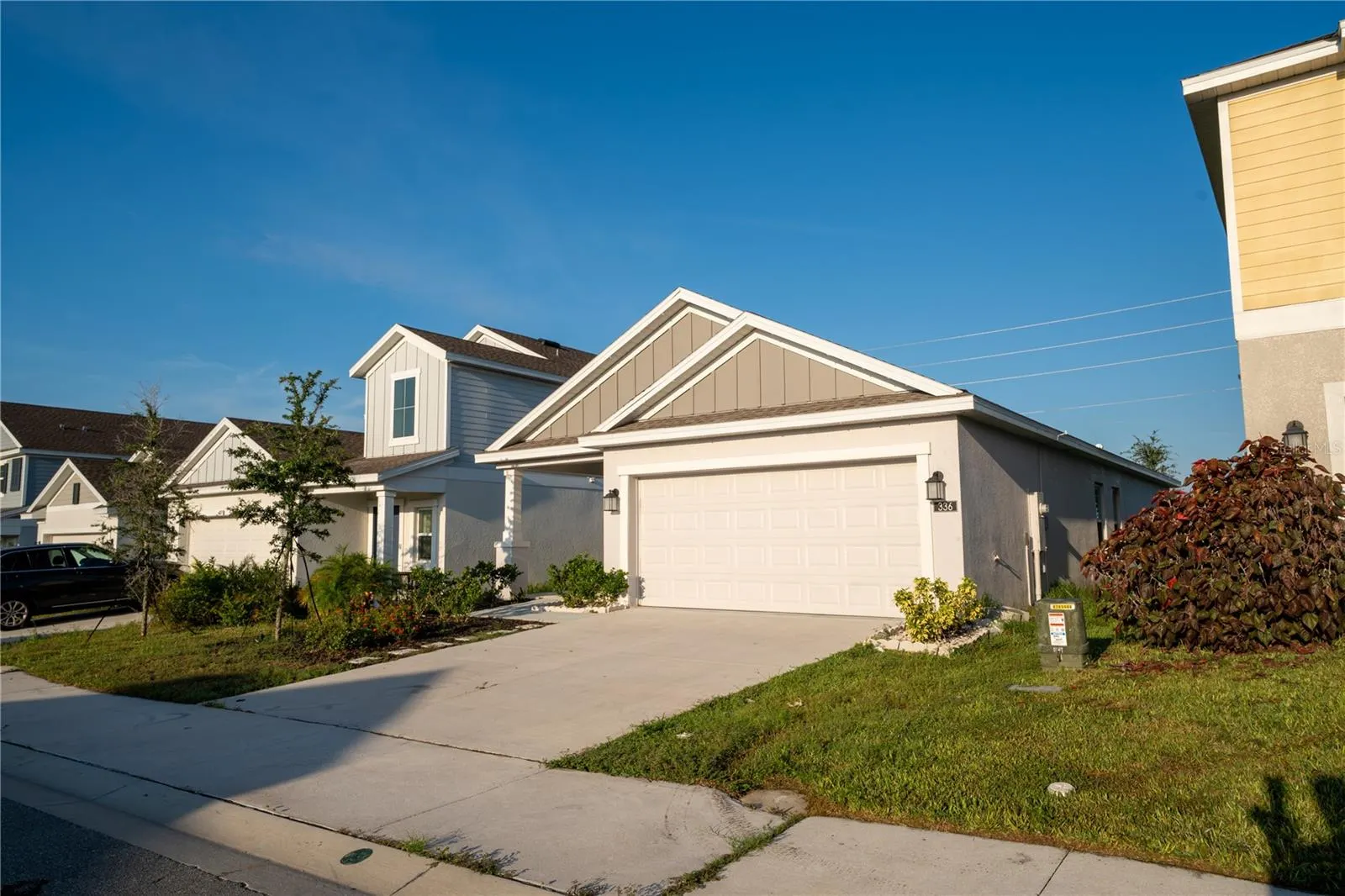 336 LOCH CT