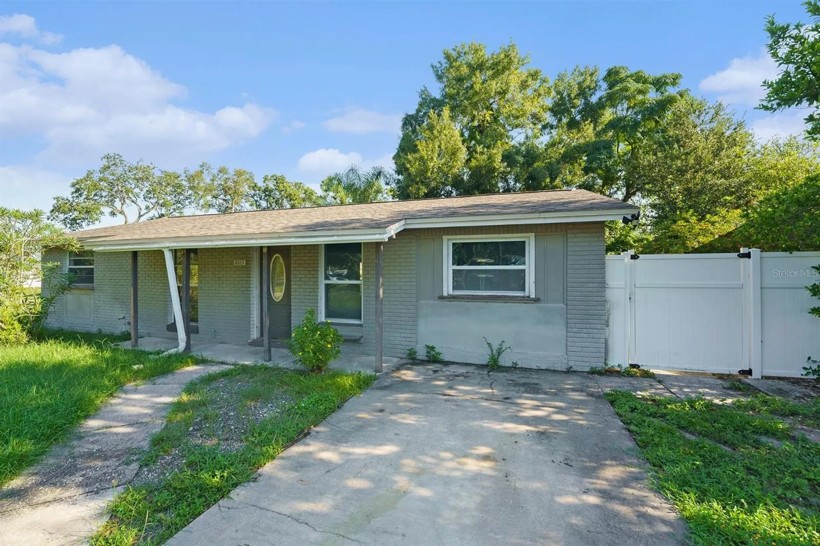 6515 RUNNINGWOODS DR