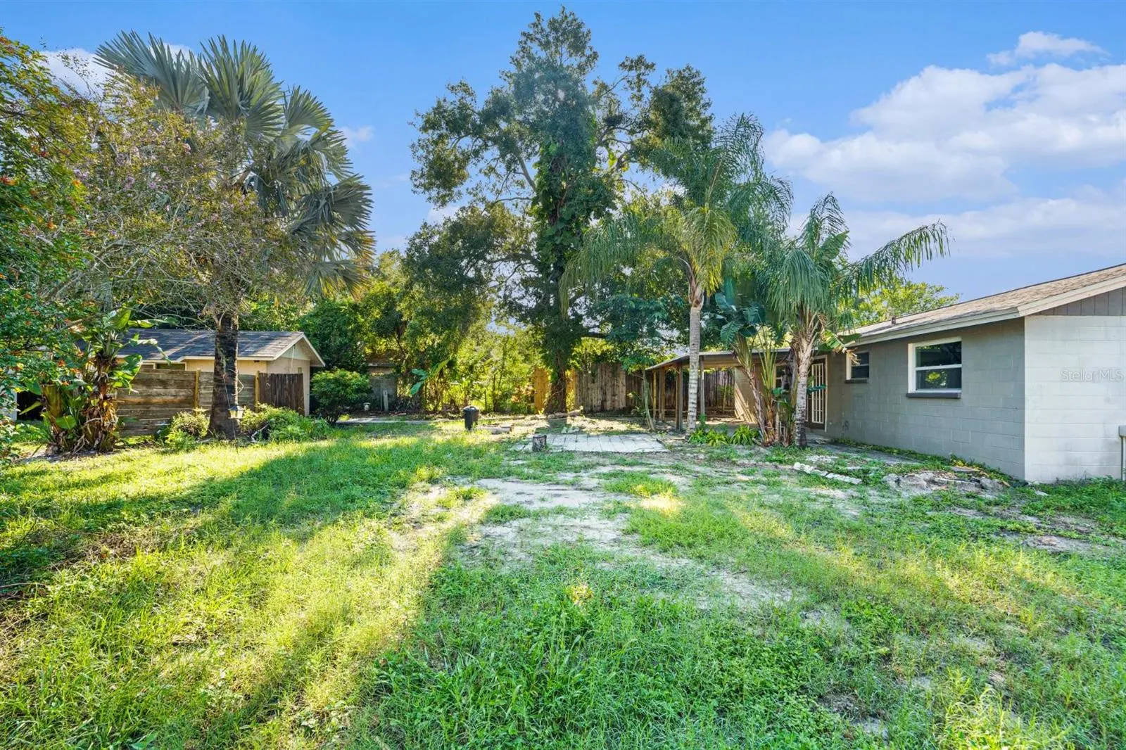 6515 RUNNINGWOODS DR