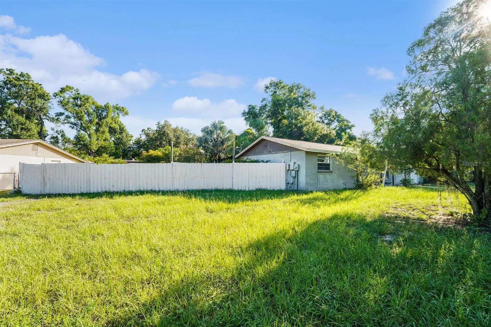 6515 RUNNINGWOODS DR