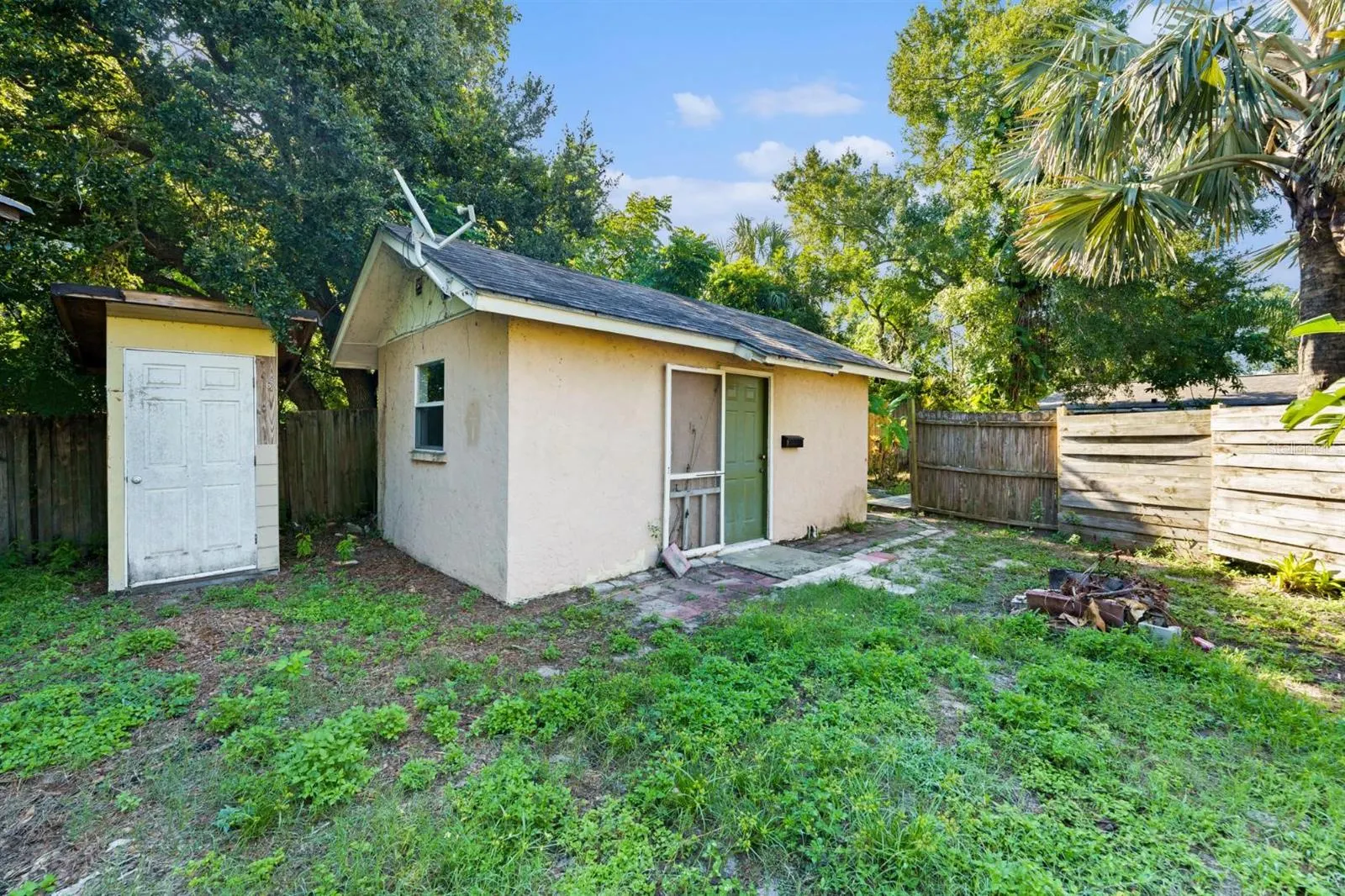 6515 RUNNINGWOODS DR