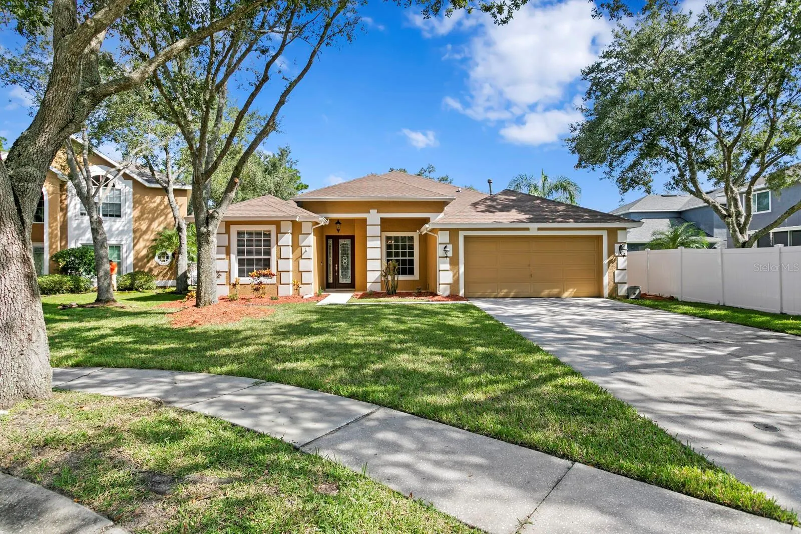 8504 GOLDFINCH CT