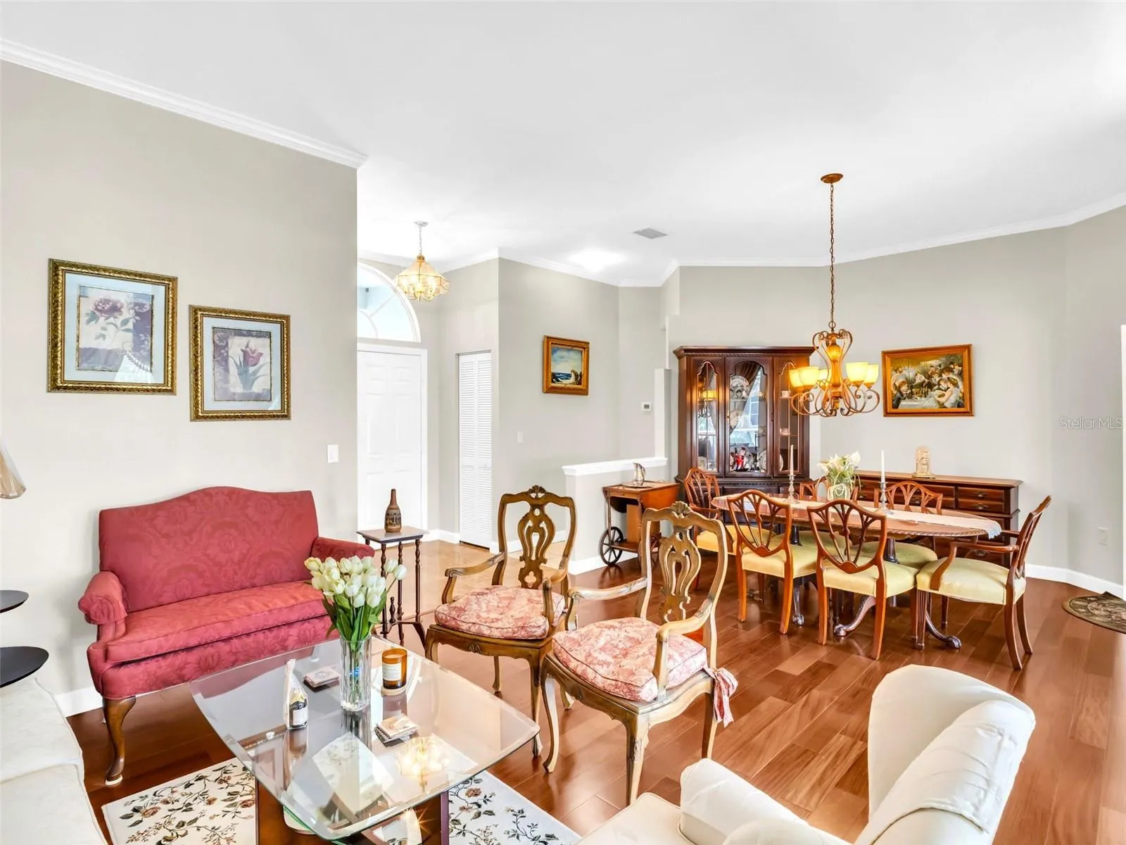 1070 POINTE ALEXIS DR S