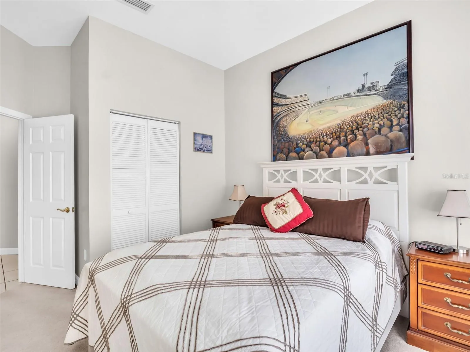 1070 POINTE ALEXIS DR S
