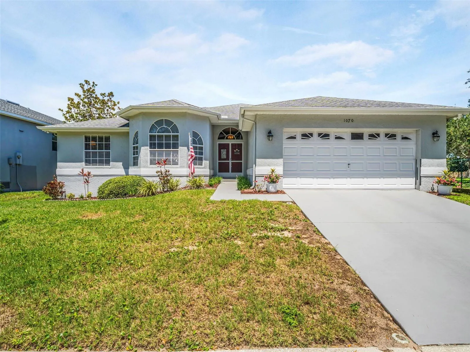 1070 POINTE ALEXIS DR S