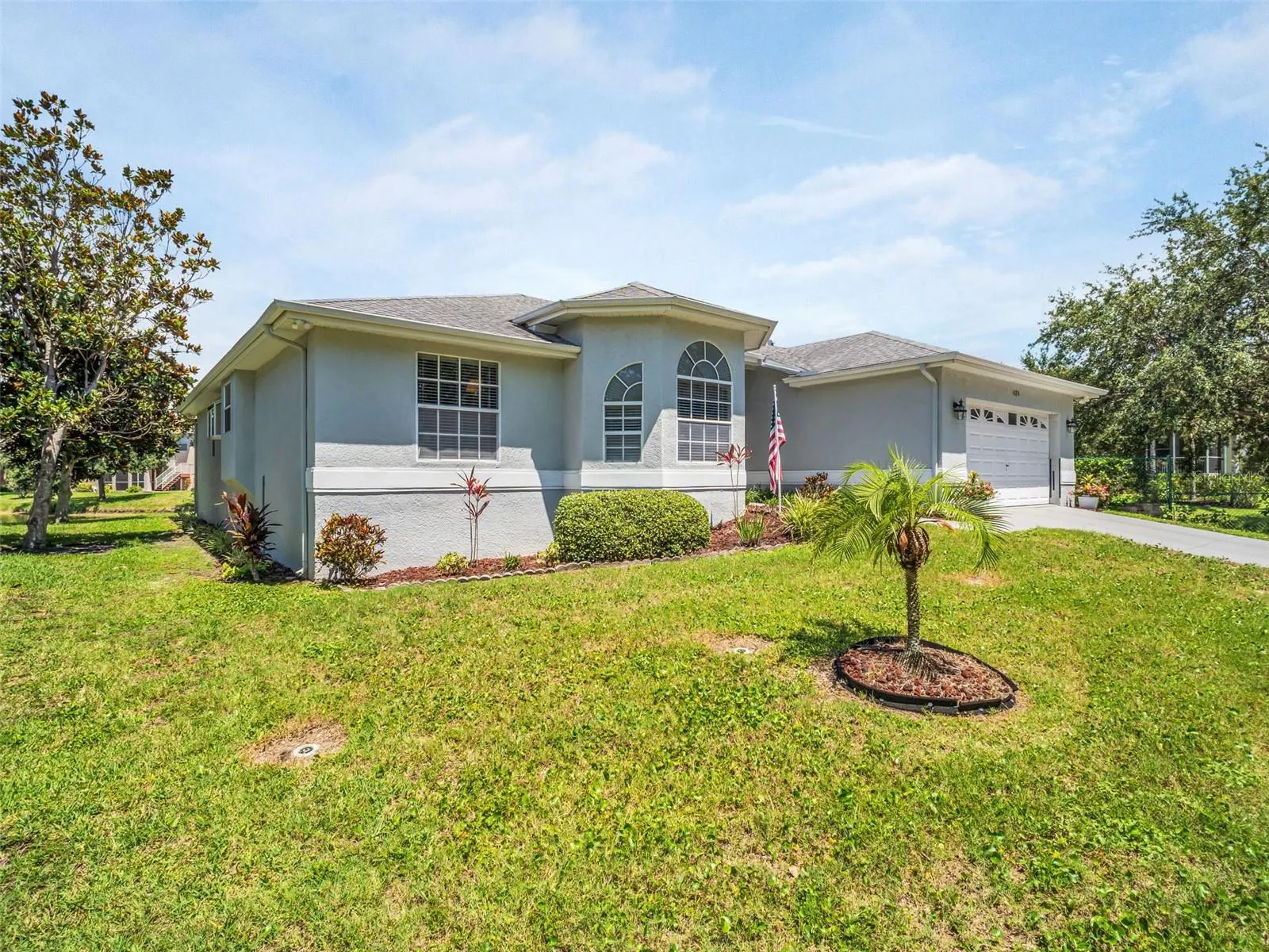 1070 POINTE ALEXIS DR S