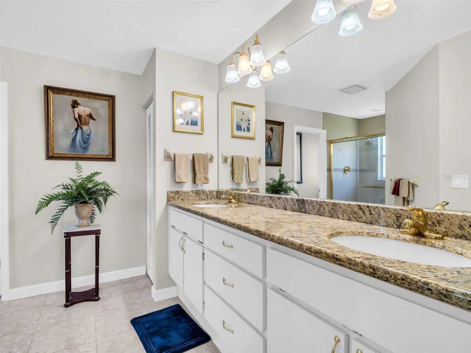 1070 POINTE ALEXIS DR S