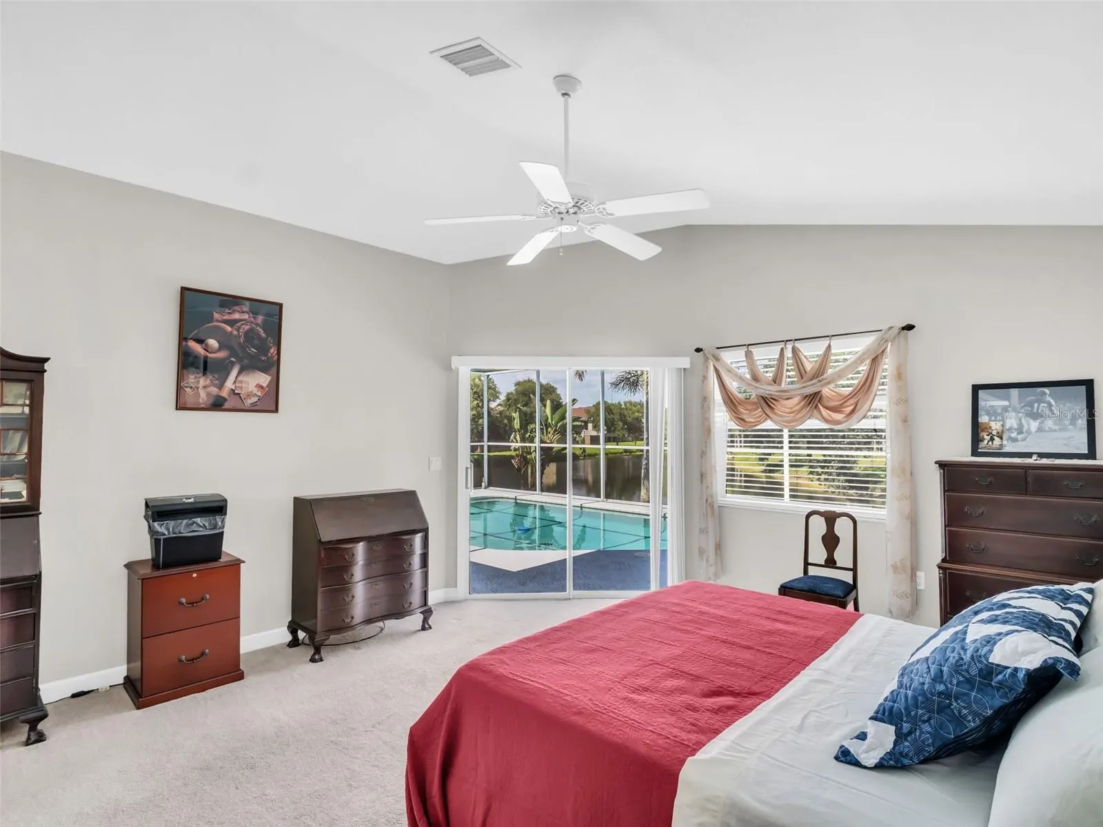 1070 POINTE ALEXIS DR S