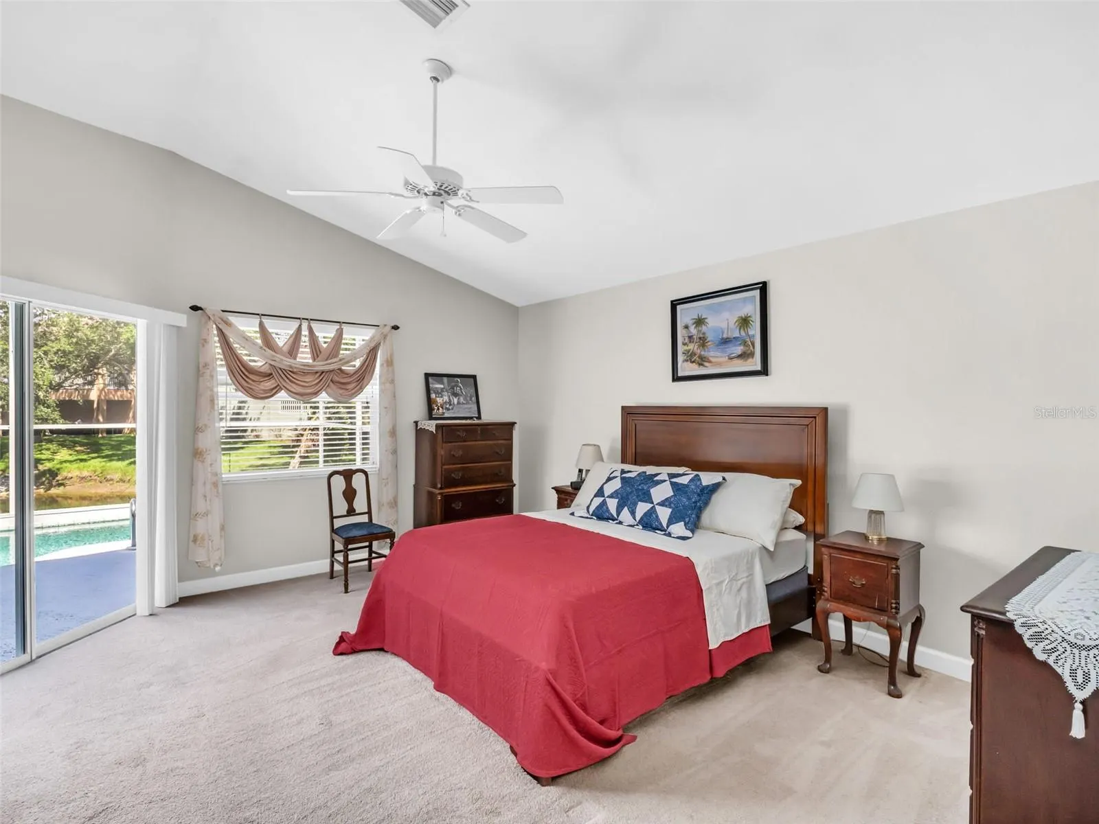 1070 POINTE ALEXIS DR S