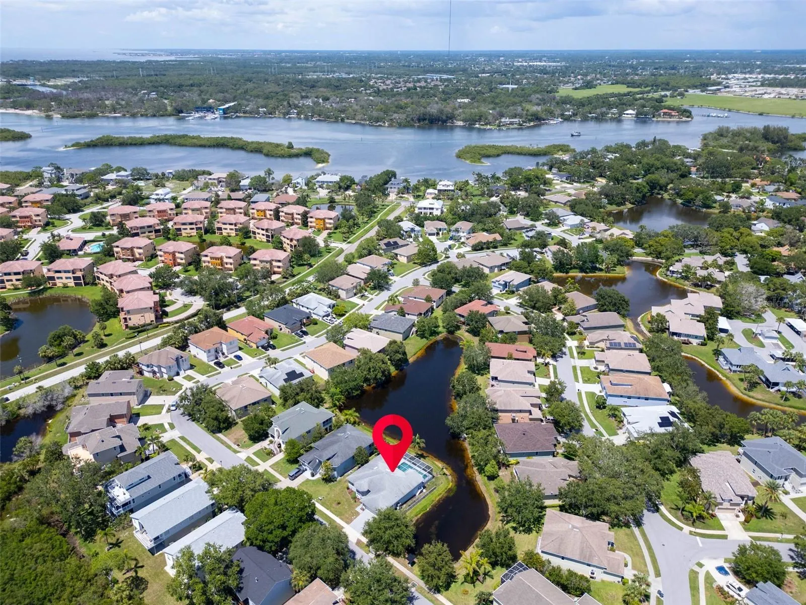 1070 POINTE ALEXIS DR S