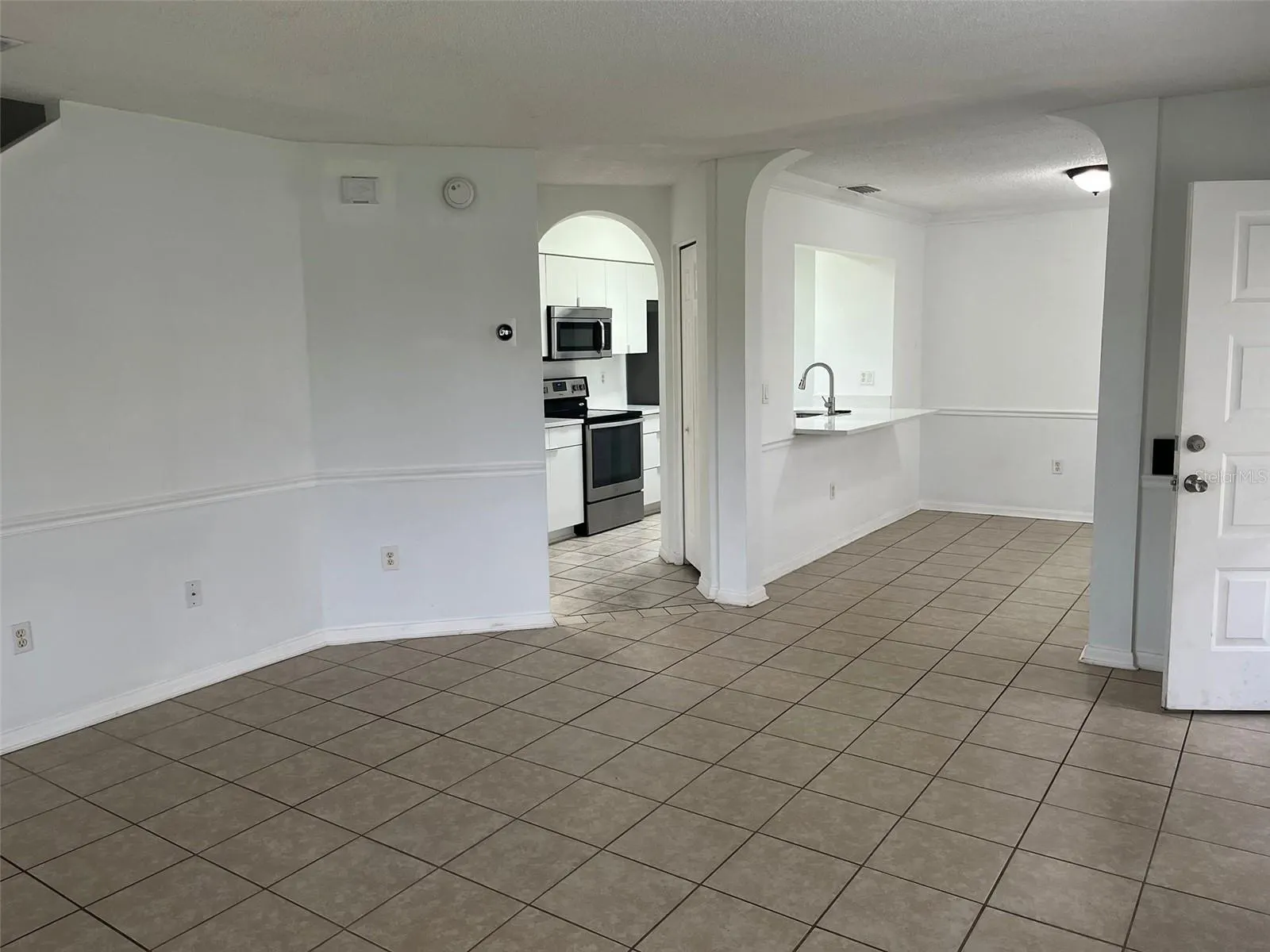 641 KENSINGTON LAKE CIR