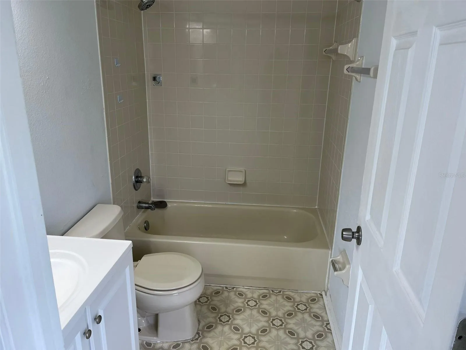 641 KENSINGTON LAKE CIR