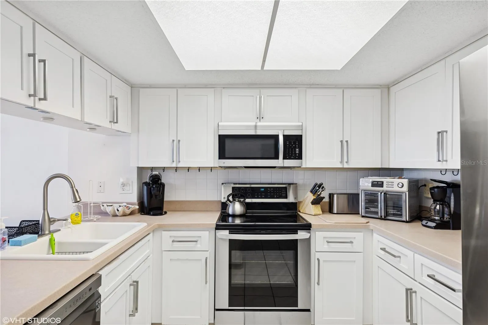 14710 GULF BLVD #204, #204