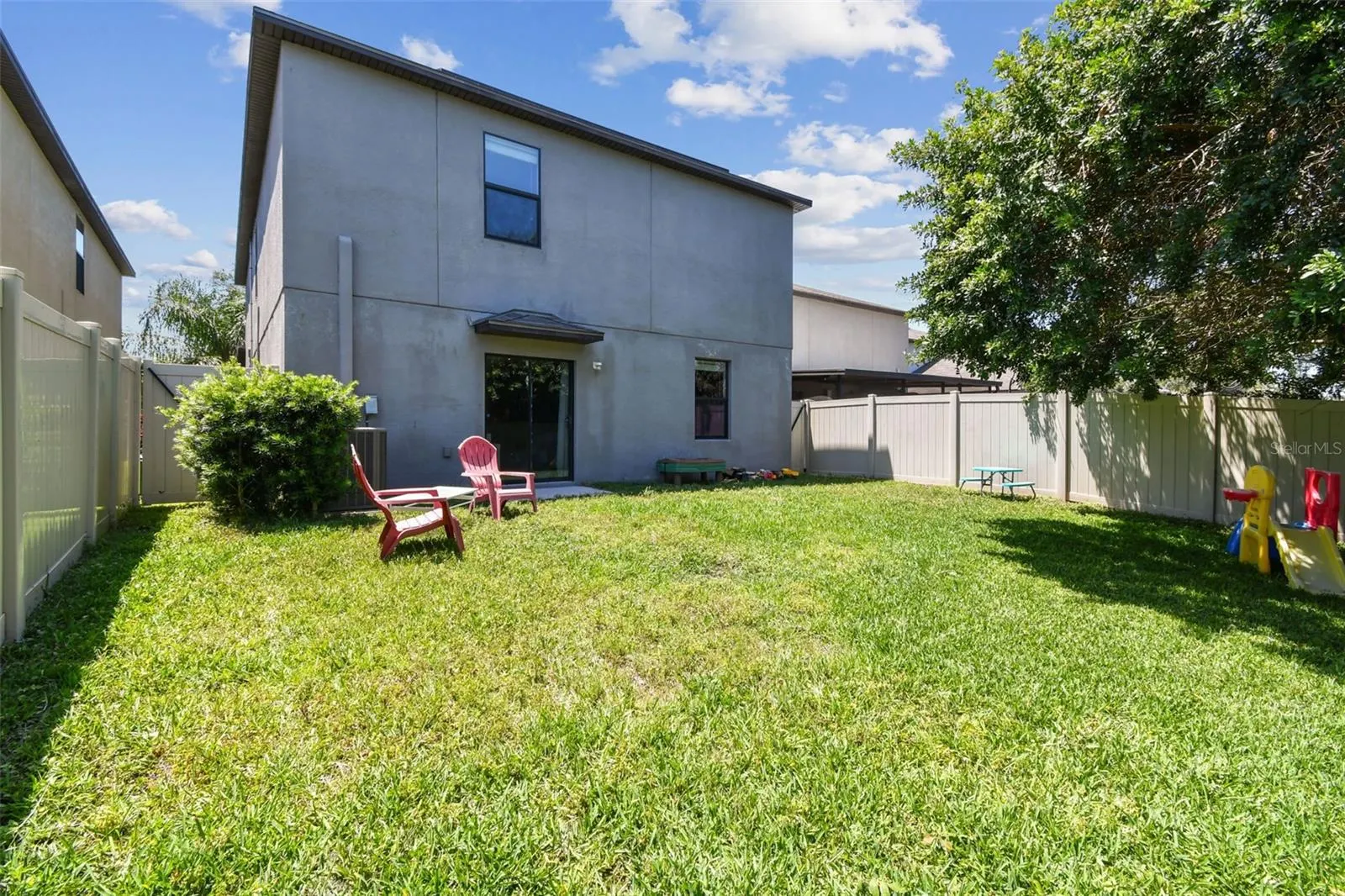 10148 ROSE PETAL PL
