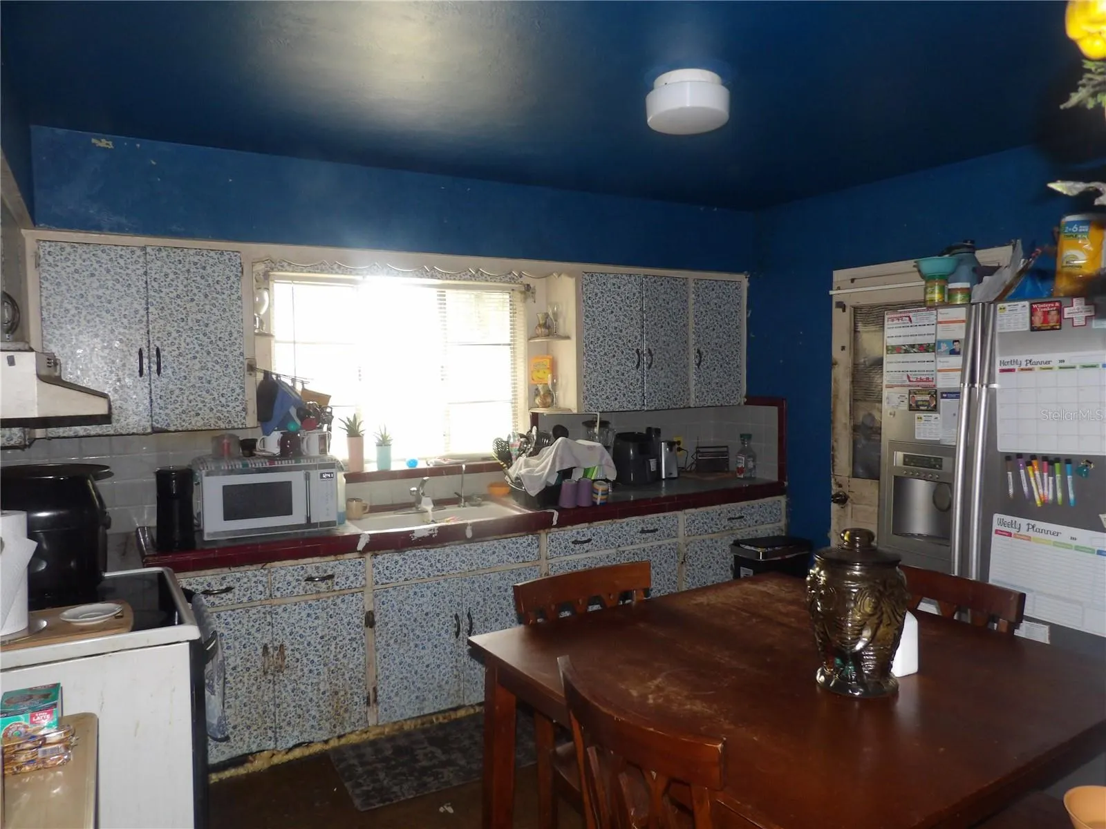402 N FREMONT AVE