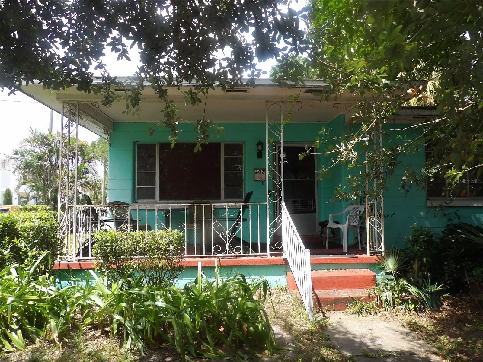 402 N FREMONT AVE